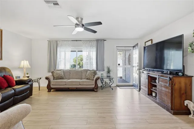 $269,000 | 3776 North Honeylocust Drive, Beverly Hills, FL 34465