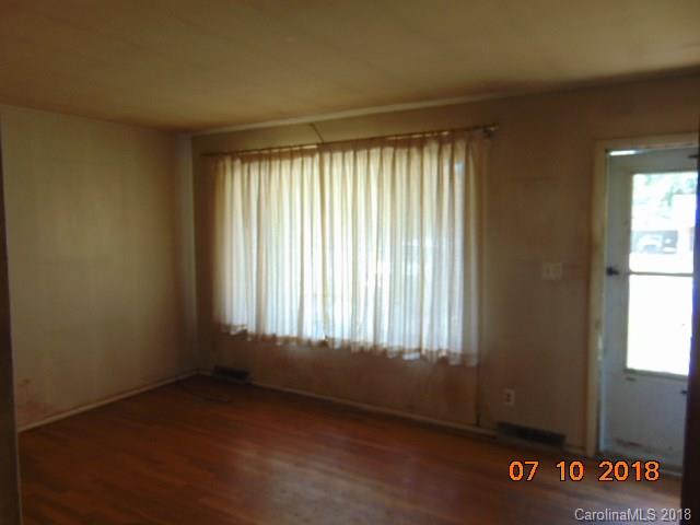 4042 Colebrook Road Charlotte, NC 28215 - Photo 3 of 11 Gallery Image 3