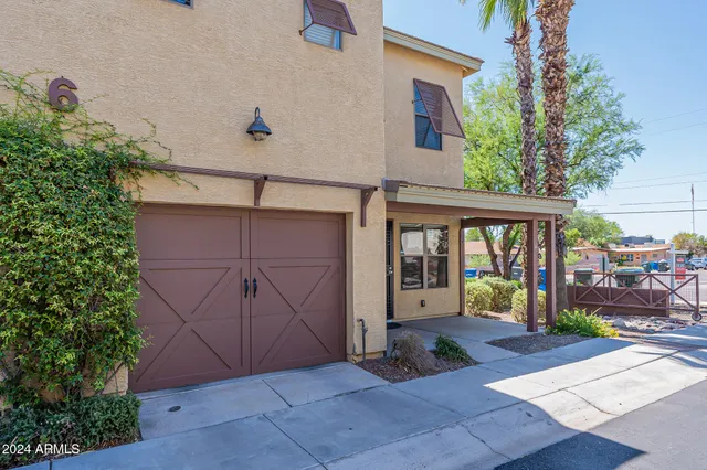 $2,200 | 2929 North 37th Street, Unit 14, Phoenix, AZ 85018