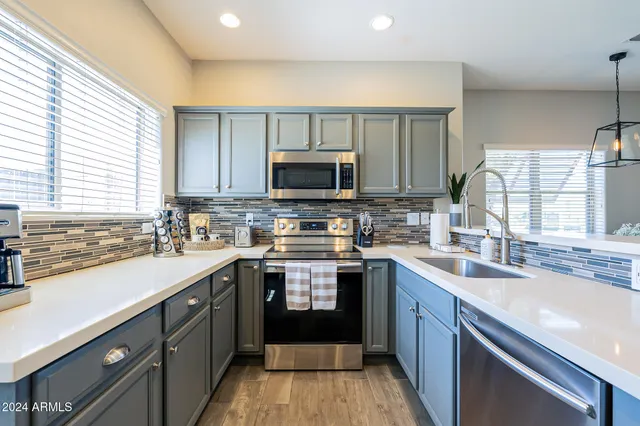 $2,200 | 2929 North 37th Street, Unit 14, Phoenix, AZ 85018