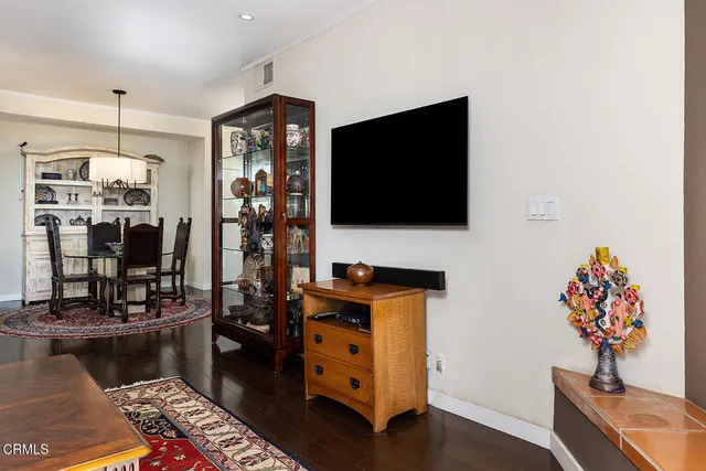 $748,000 | 221 South Oak Knoll Avenue, Unit 306, Pasadena, CA 91101