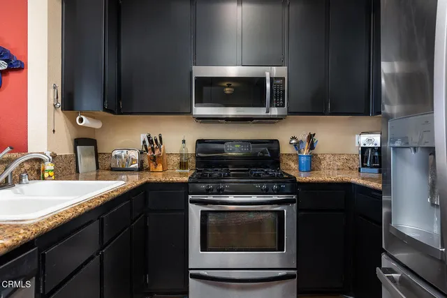 $748,000 | 221 South Oak Knoll Avenue, Unit 306, Pasadena, CA 91101