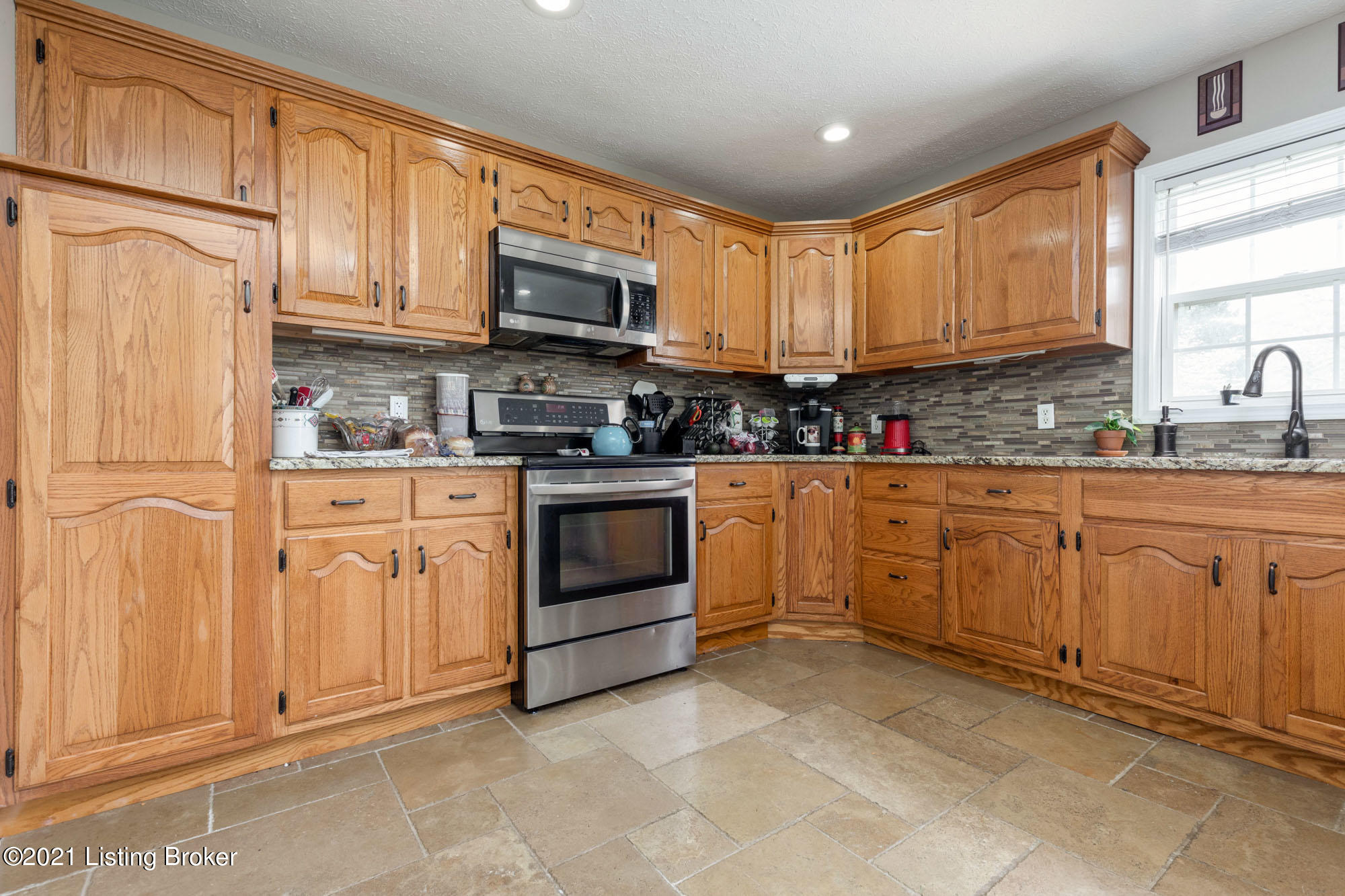 1625 Duggin Switch Road Vine Grove, KY 40175 - Photo 10 of 55 DugginsSwitch015