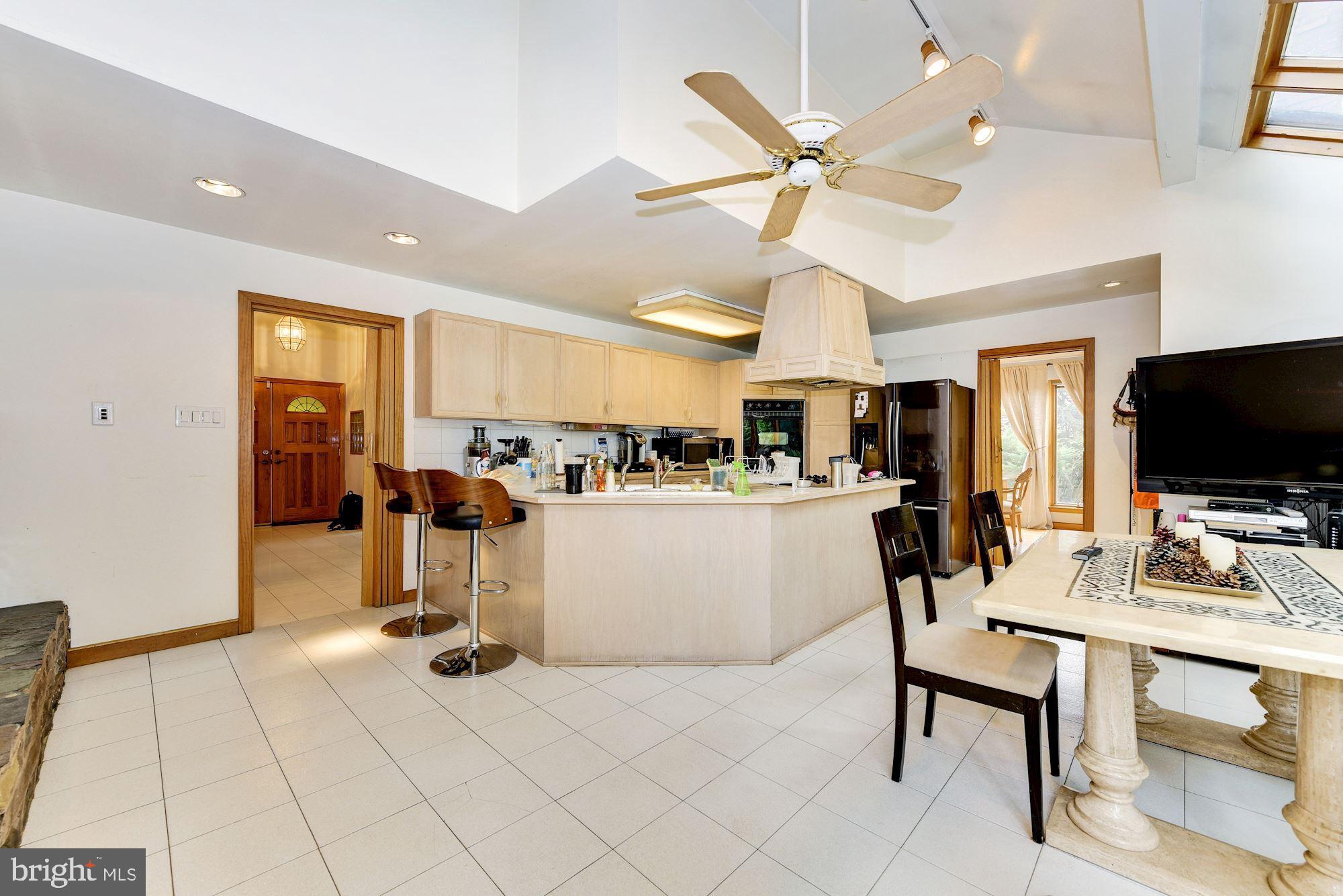 10 Greenvale Road Moorestown, NJ 08057 - Photo 8 of 25 Kitchen
