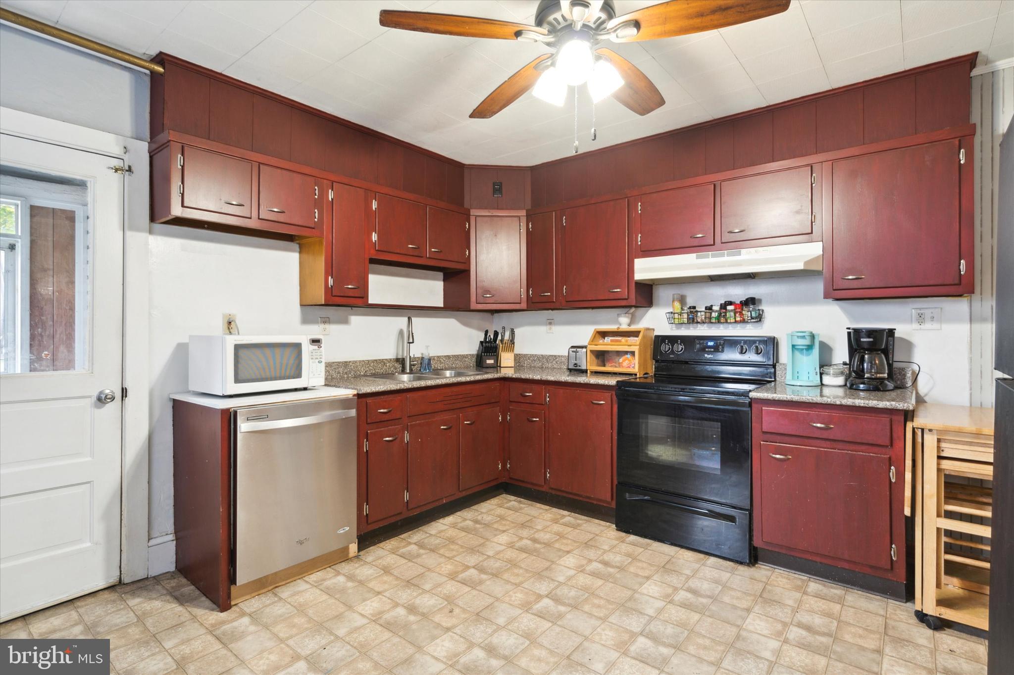 418 New Street Spring City, PA 19475 - Photo 6 of 11