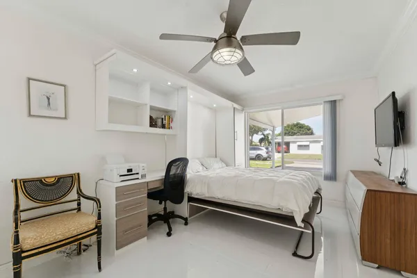 $7,800 | 911 Northwest 7th Street, Dania Beach, FL 33004