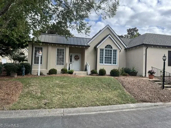 $450,000 | 108 Linden Place, Bermuda Run, NC 27006
