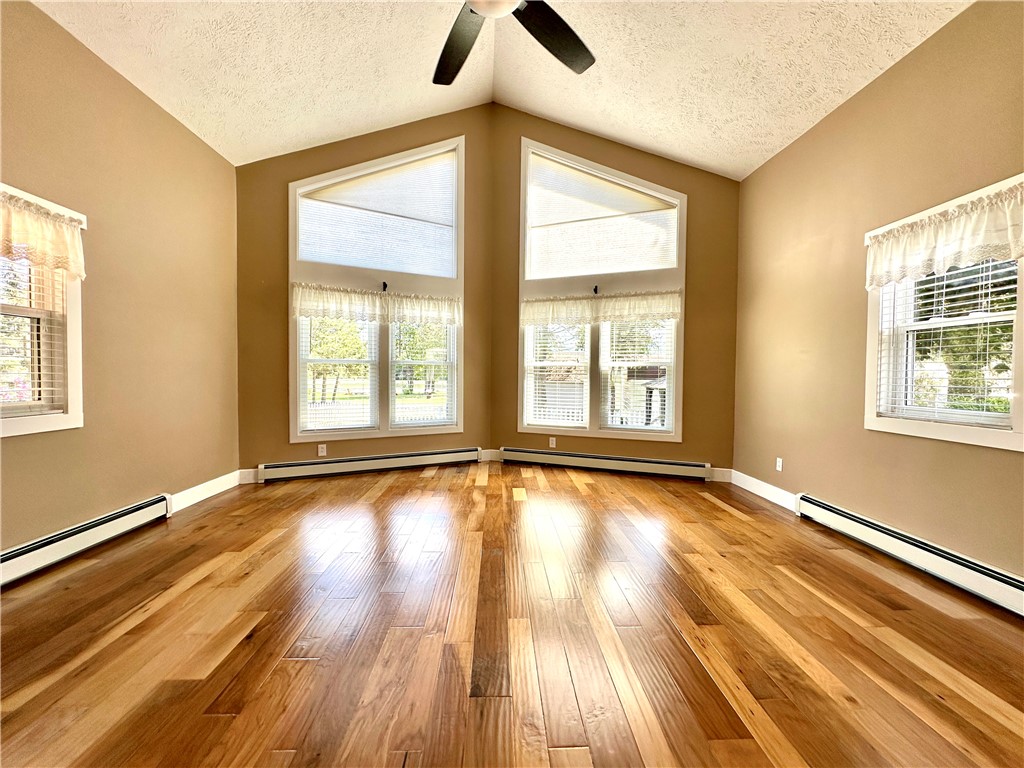 3046 Wood Road Orange, NY 14815 - Photo 14 of 47 great room