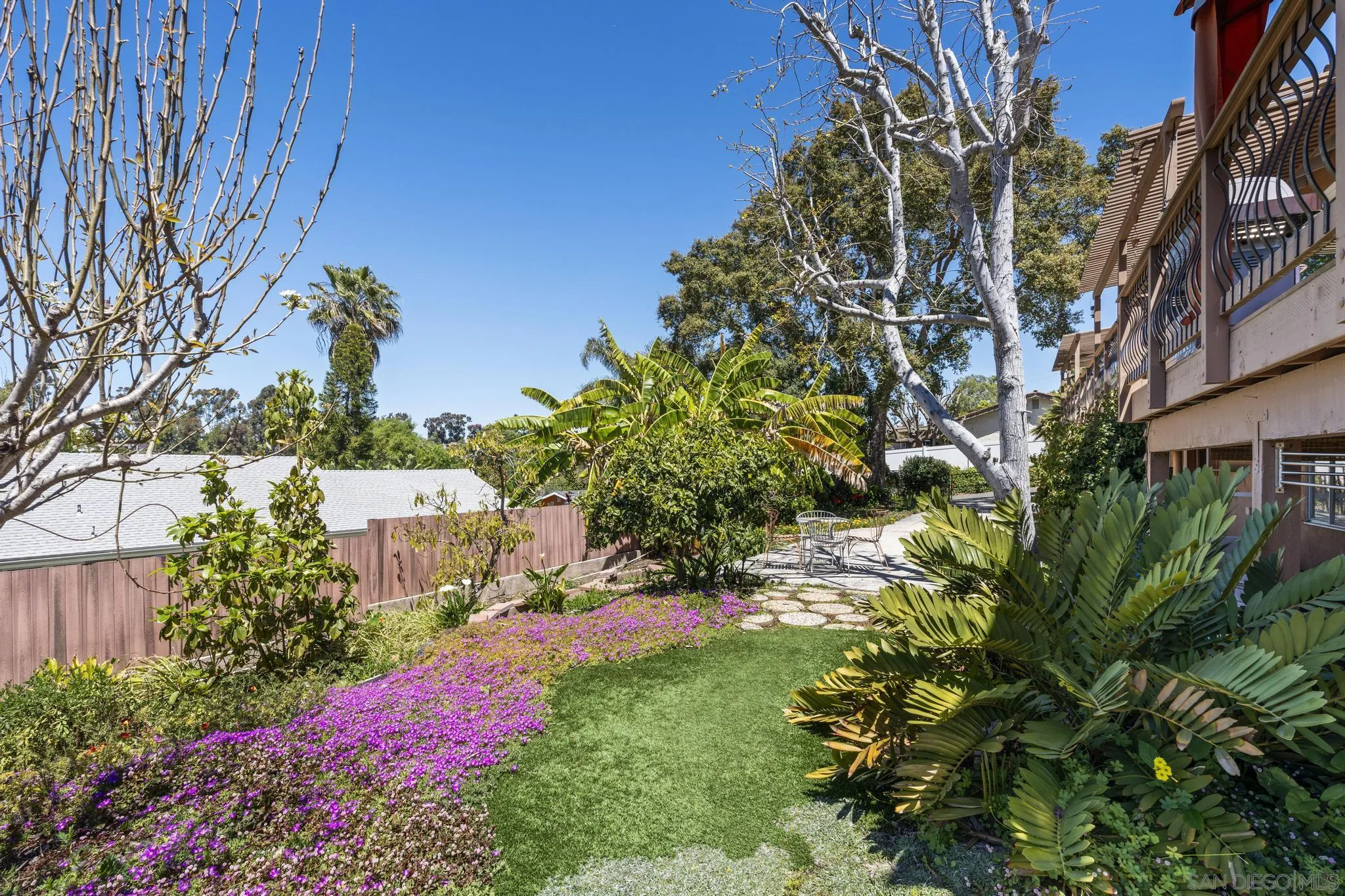 923 Sunset Drive Vista, CA 92081 - Photo 47 of 74 a picture of flowers