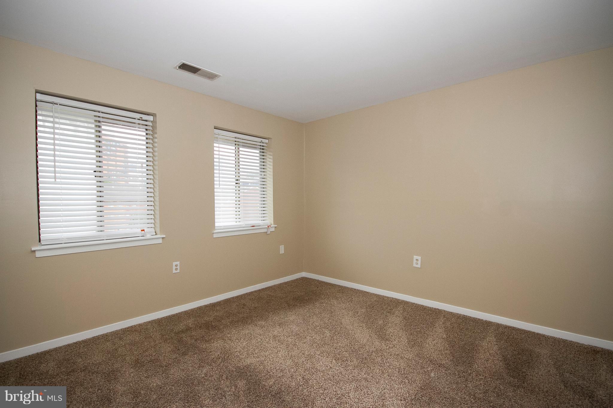 10 B West Lee Street, Unit R72 Baltimore, MD 21201 - Photo 12 of 19 Interior (General)