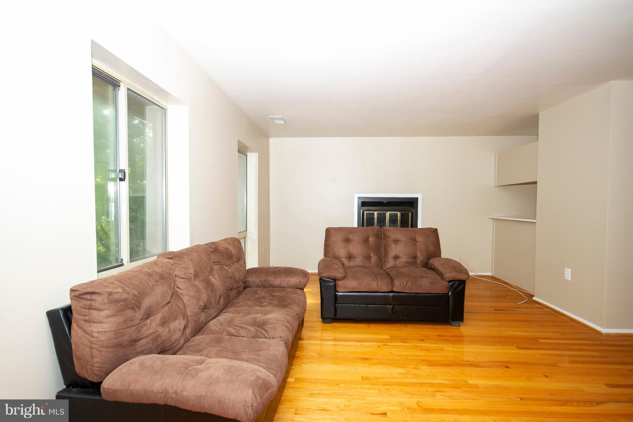 10 B West Lee Street, Unit R72 Baltimore, MD 21201 - Photo 4 of 19 Interior (General)