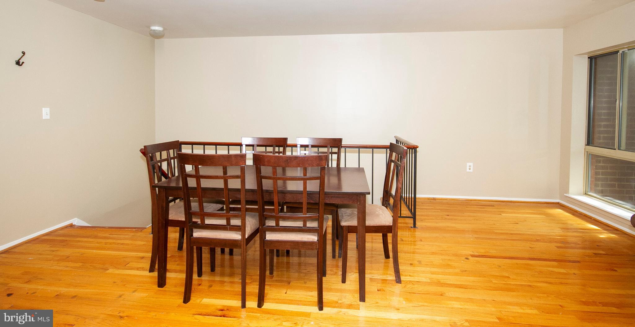 10 B West Lee Street, Unit R72 Baltimore, MD 21201 - Photo 6 of 19 Interior (General)