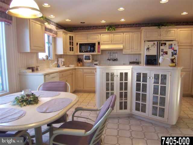 585 Woodside Road York, PA 17406 - Photo 12 of 25 Gallery Image 12
