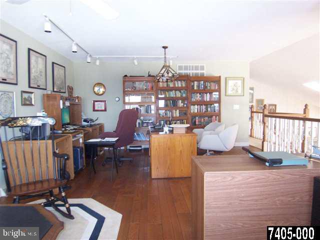 585 Woodside Road York, PA 17406 - Photo 15 of 25 Gallery Image 15