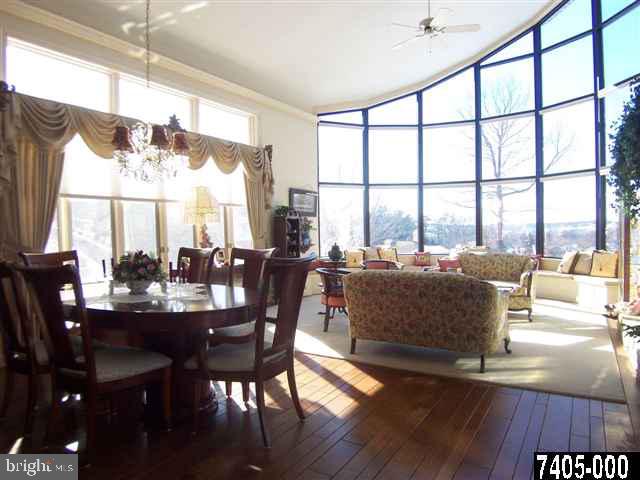 585 Woodside Road York, PA 17406 - Photo 4 of 25 Gallery Image 4