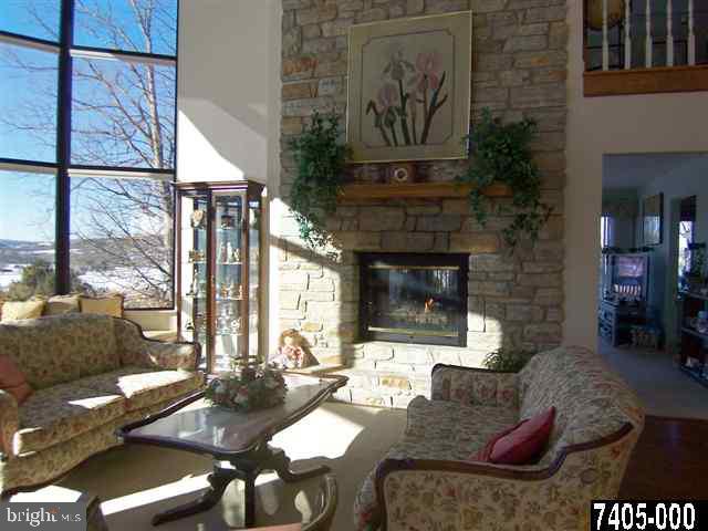 585 Woodside Road York, PA 17406 - Photo 8 of 25 Gallery Image 8