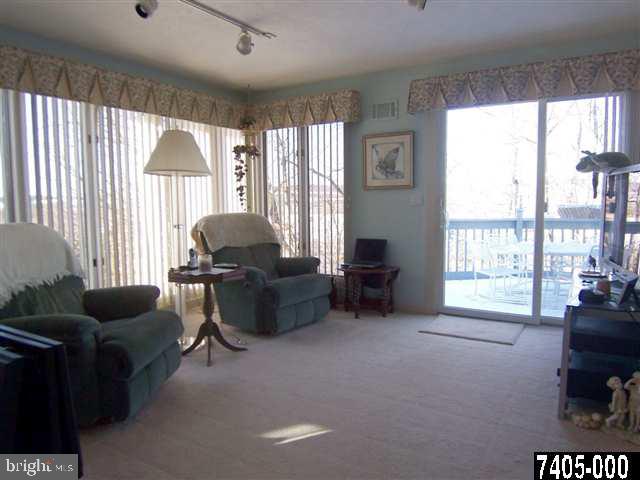 585 Woodside Road York, PA 17406 - Photo 9 of 25 Gallery Image 9