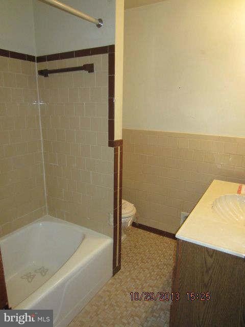 403 Homewood Road Linthicum, MD 21090 - Photo 8 of 15 Bath