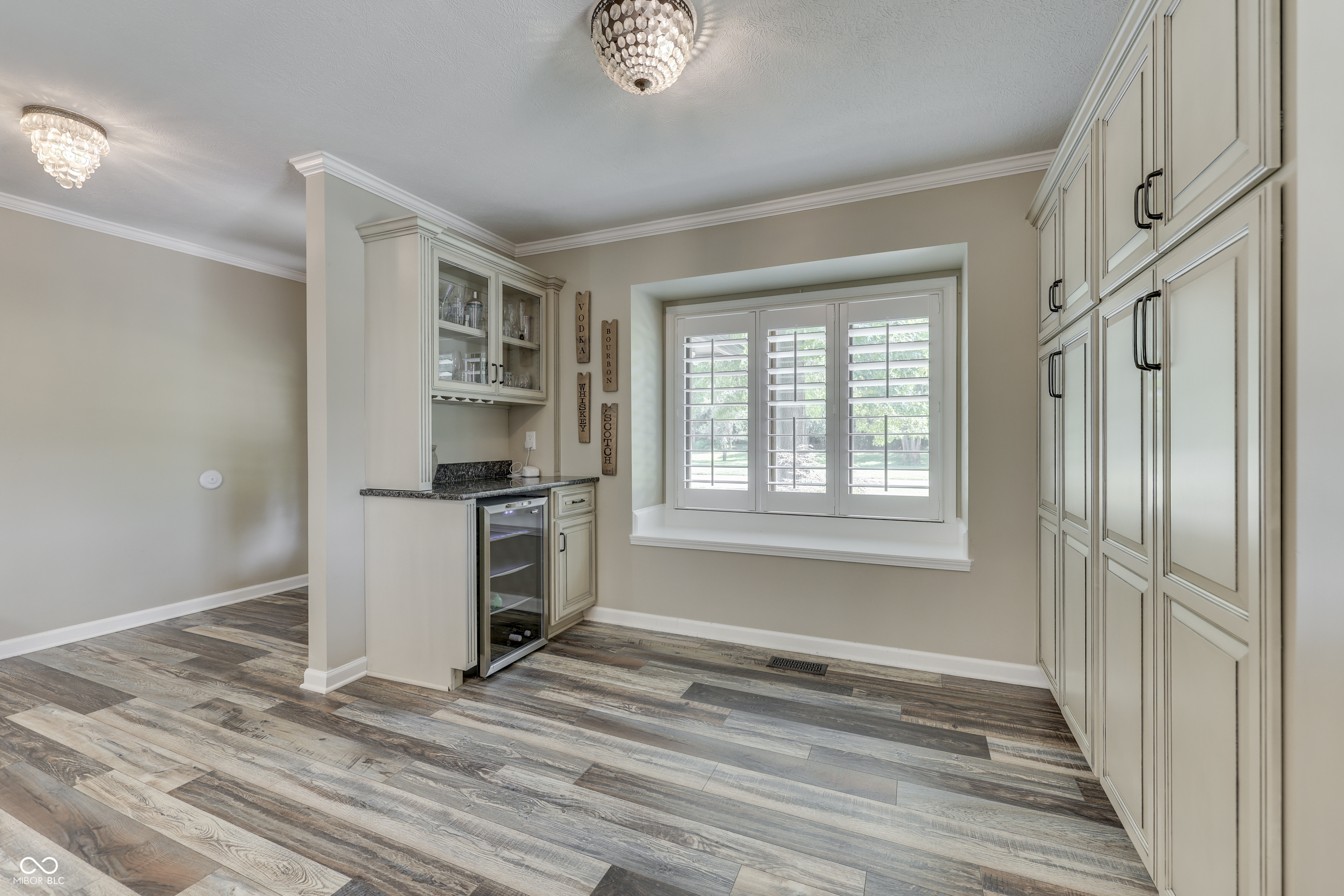 2780 Wicker Road Indianapolis, IN 46217 - Photo 11 of 110