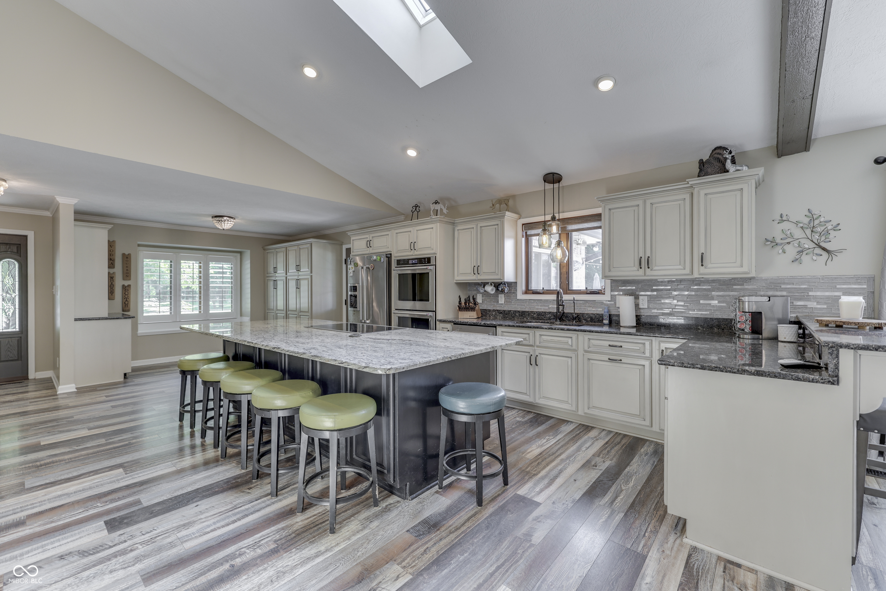 2780 Wicker Road Indianapolis, IN 46217 - Photo 15 of 110