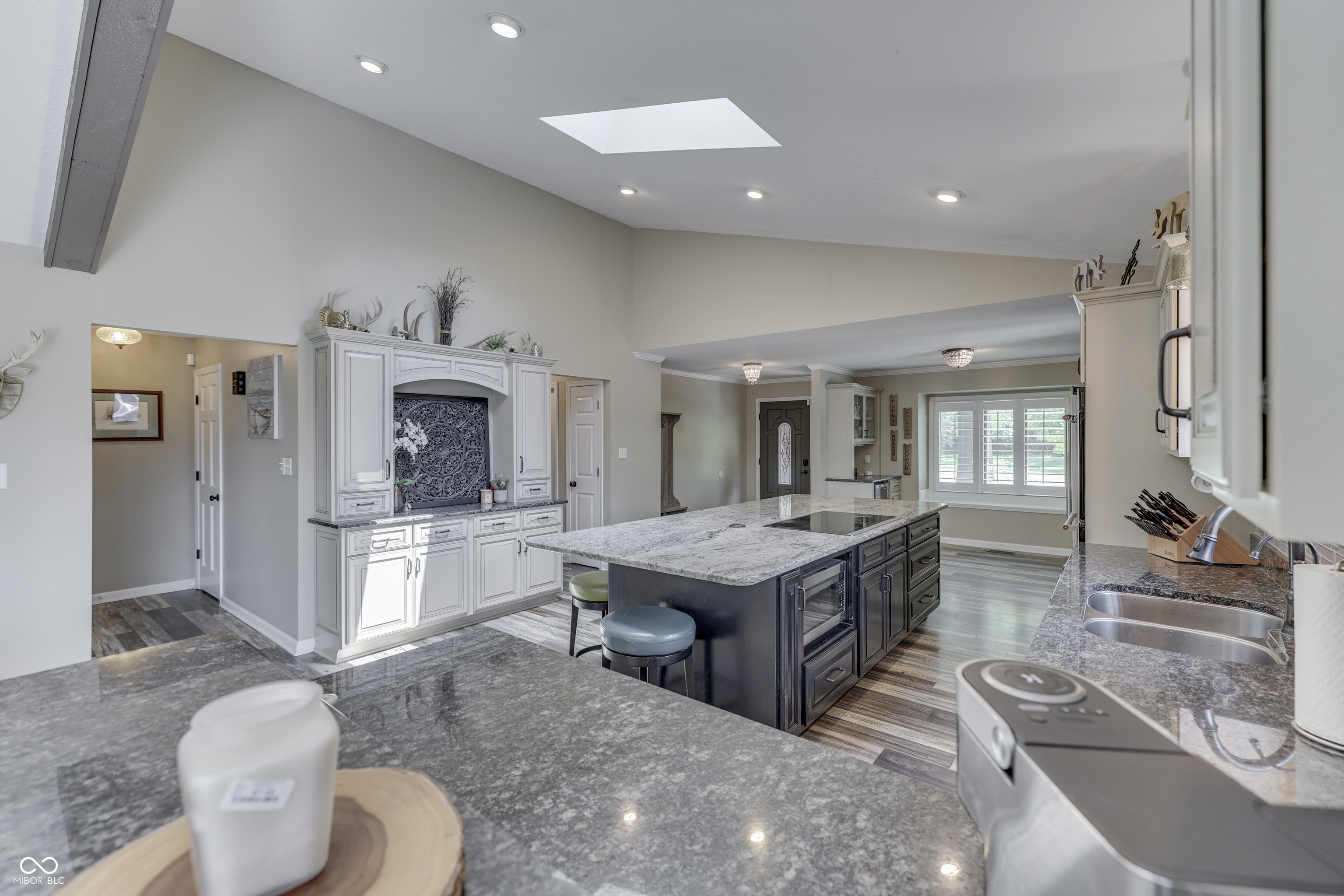 2780 Wicker Road Indianapolis, IN 46217 - Photo 16 of 110