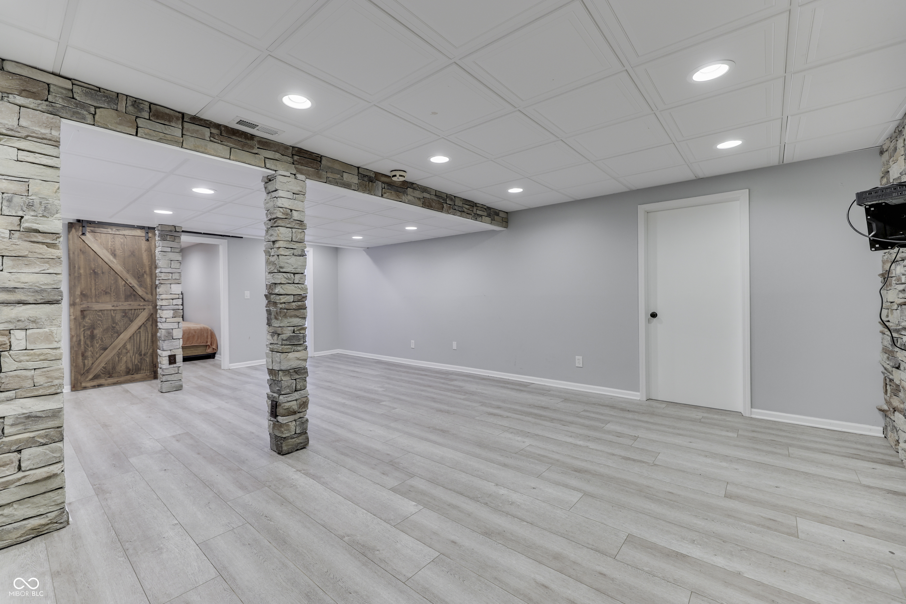 2780 Wicker Road Indianapolis, IN 46217 - Photo 38 of 110