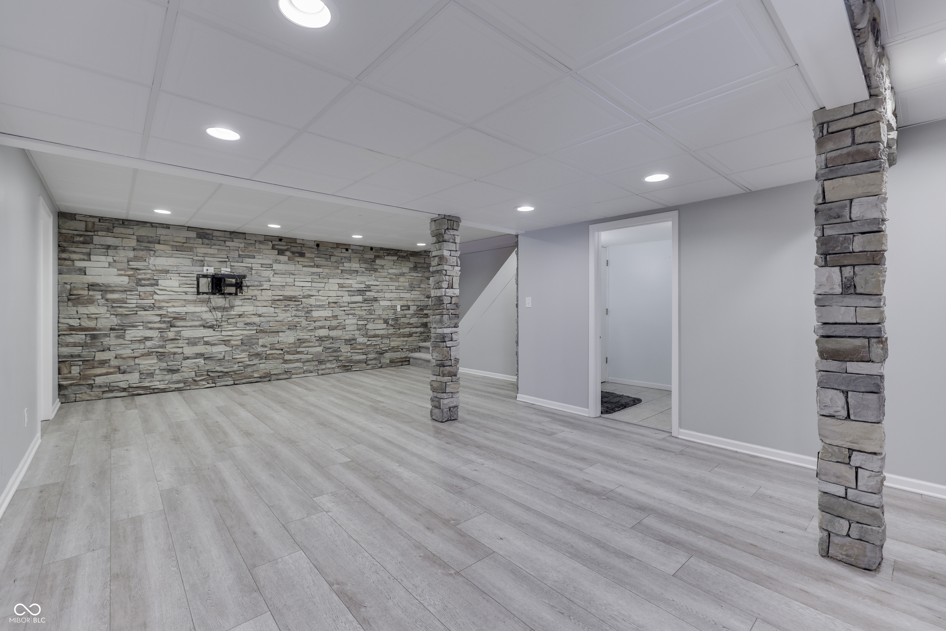 2780 Wicker Road Indianapolis, IN 46217 - Photo 40 of 110