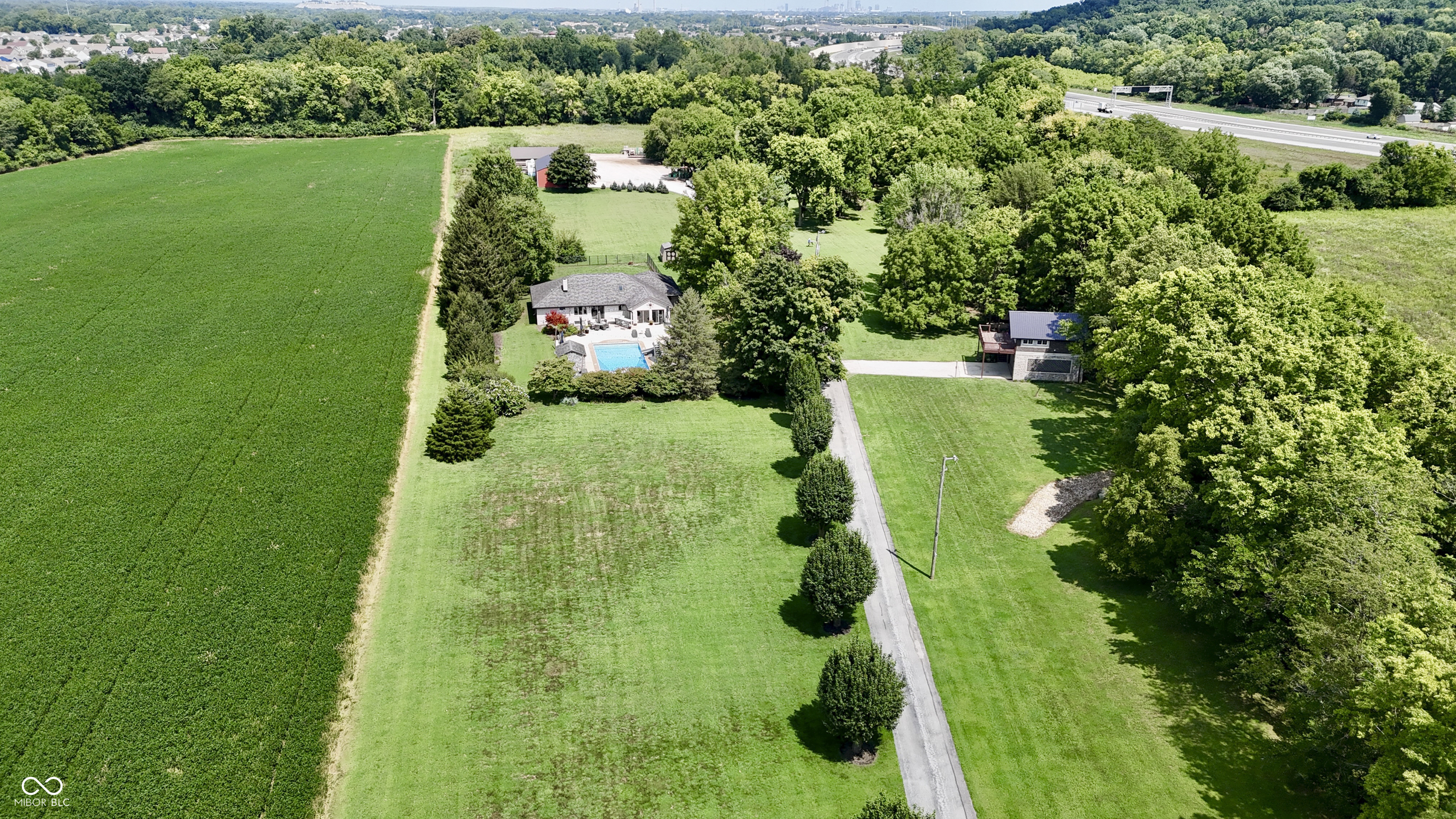 2780 Wicker Road Indianapolis, IN 46217 - Photo 4 of 110