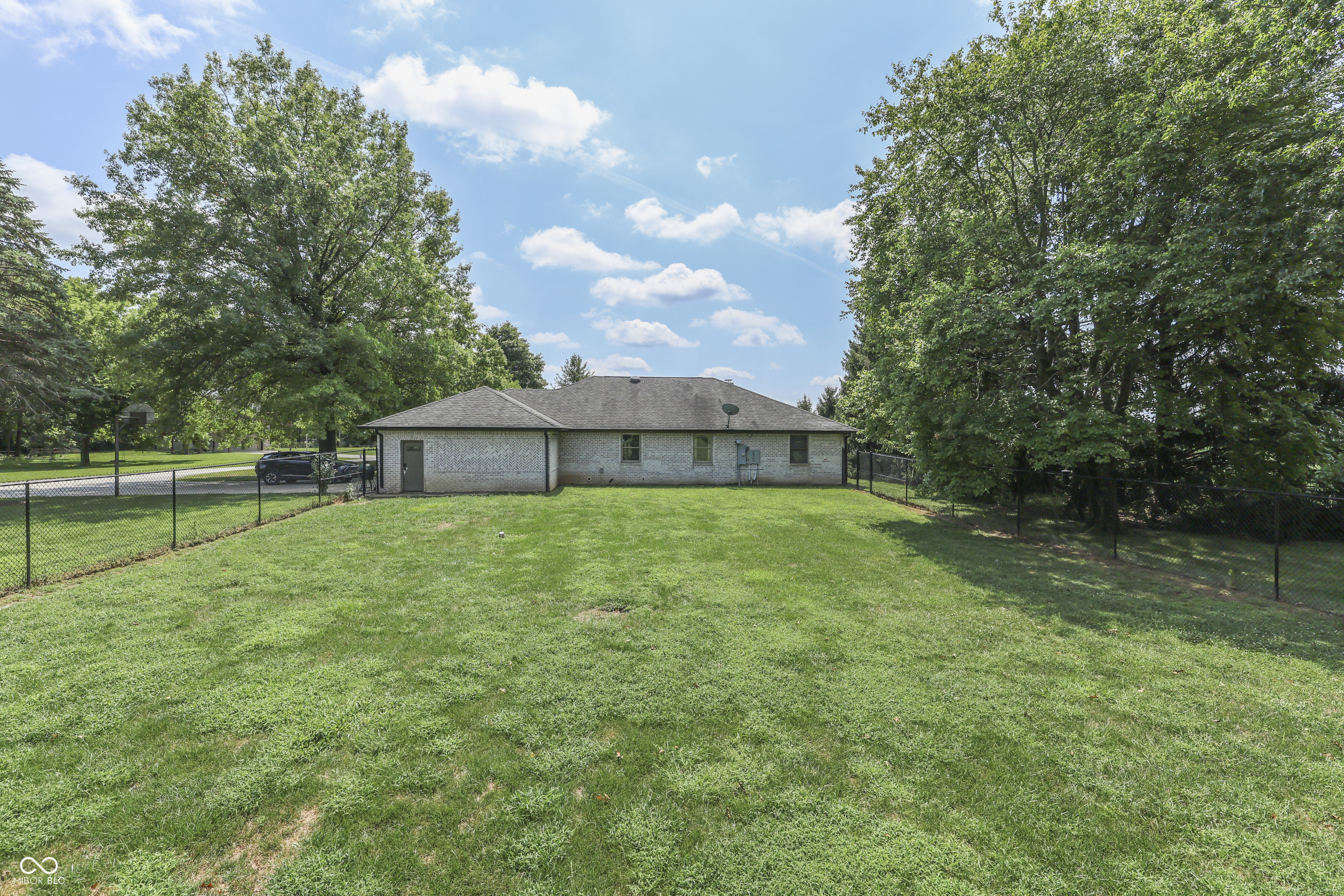 2780 Wicker Road Indianapolis, IN 46217 - Photo 66 of 110