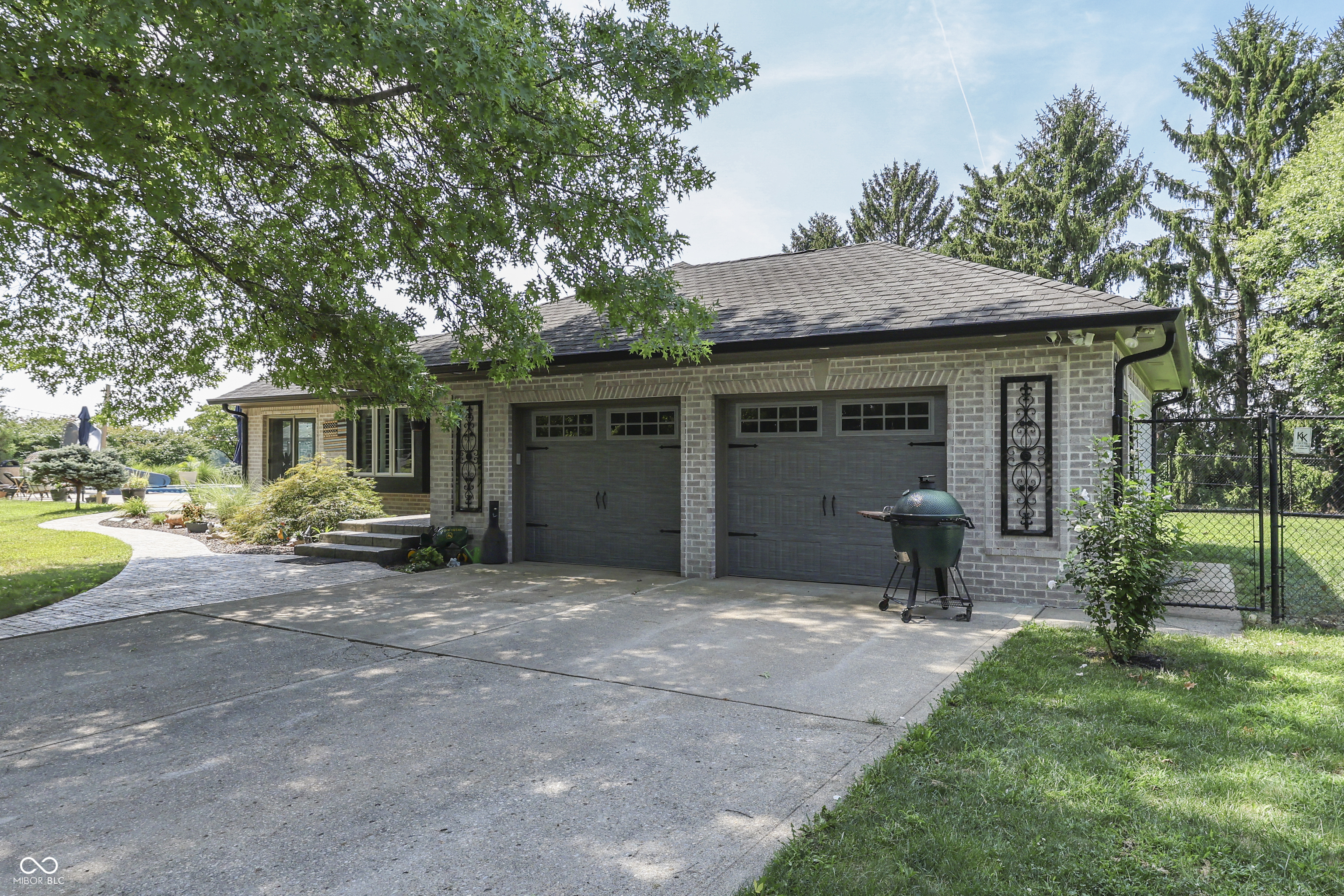 2780 Wicker Road Indianapolis, IN 46217 - Photo 7 of 110