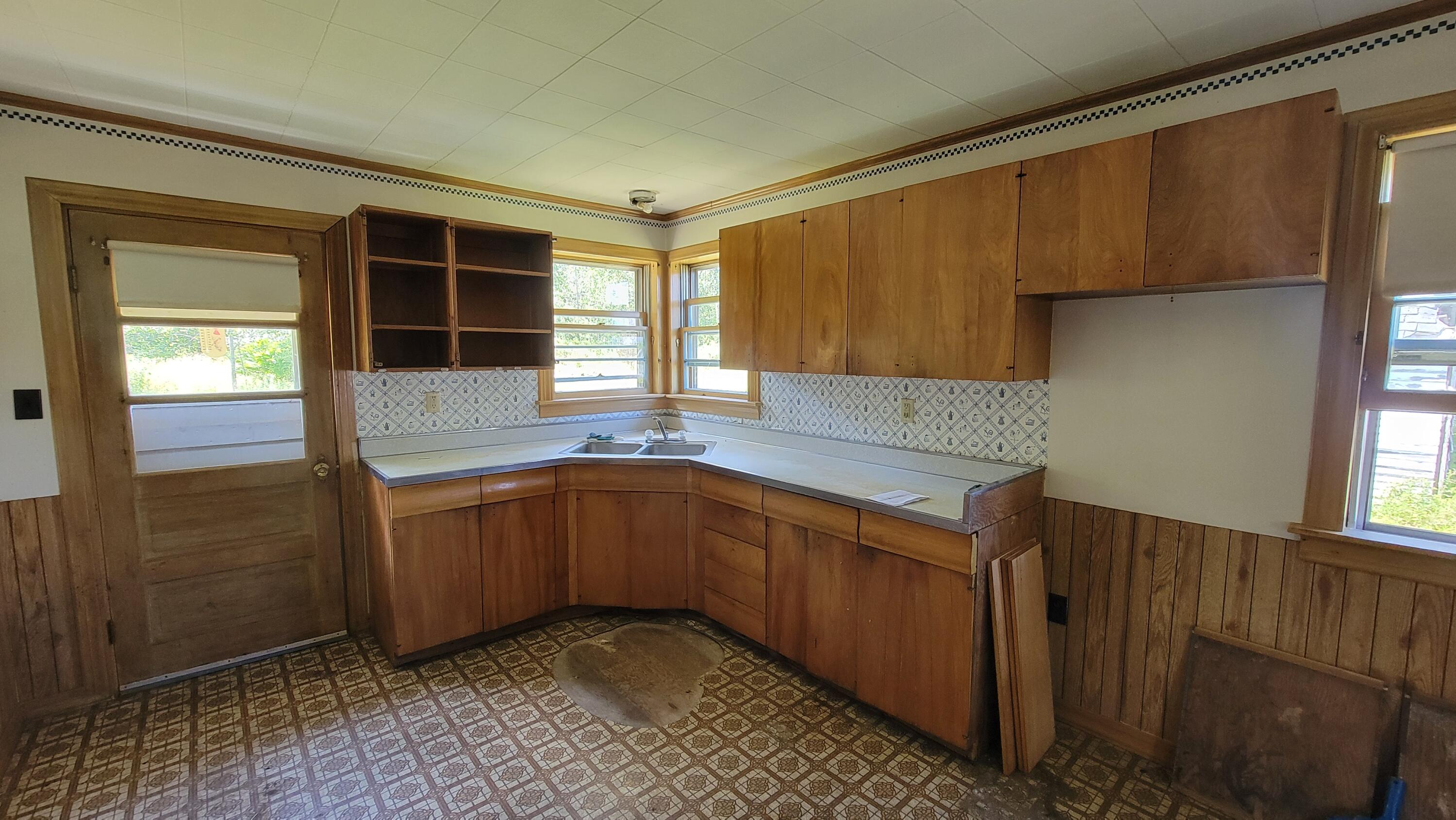 1323 Port Road Machiasport, ME 04655 - Photo 12 of 32 Kitchen