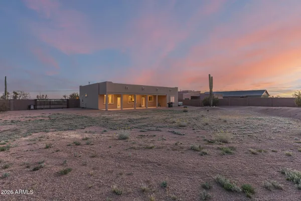 $749,999 | 304 East McKellips Boulevard, Apache Junction, AZ 85119