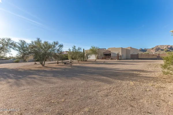 $765,000 | 304 East McKellips Boulevard, Apache Junction, AZ 85119