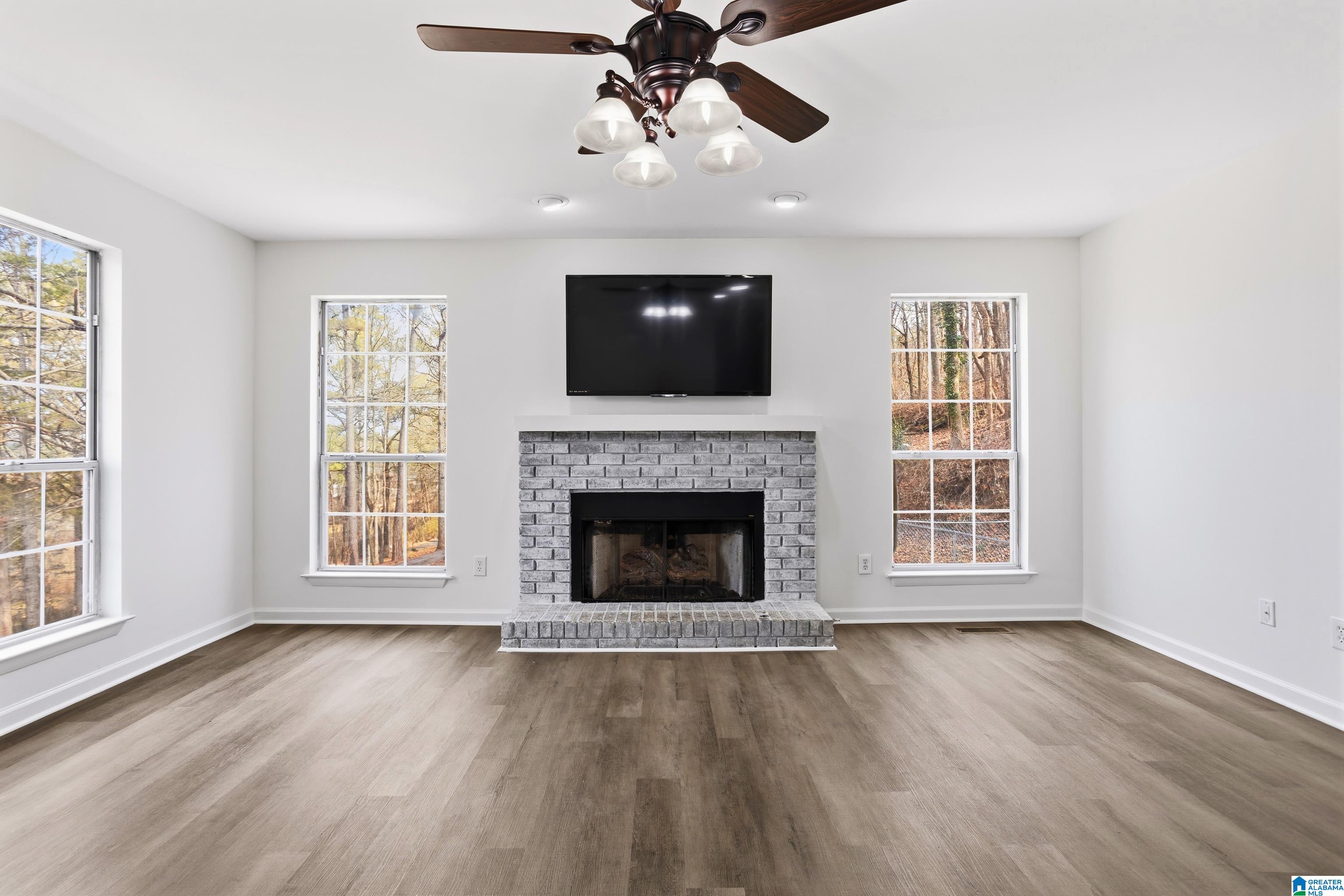1651 Thornhill Road Leeds, AL 35094 - Photo 5 of 36