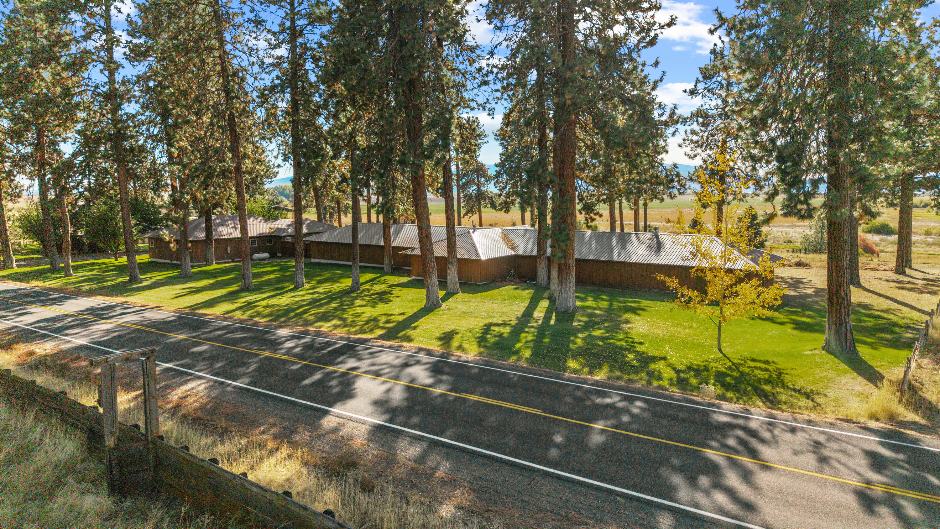 32486 Modoc Point Road Chiloquin, OR 97624 - Photo 129 of 135 32490 Modoc Point Rd-129