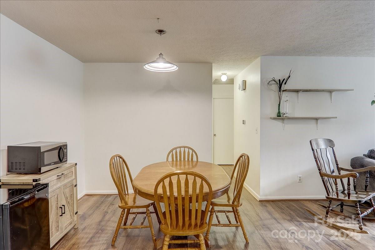 131 Freedom Road Hendersonville, NC 28792 - Photo 13 of 35 Gallery Image 13