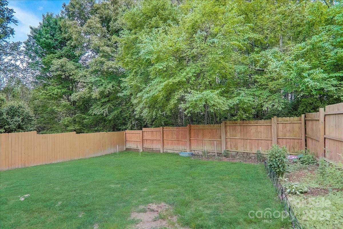 131 Freedom Road Hendersonville, NC 28792 - Photo 26 of 35 Gallery Image 26