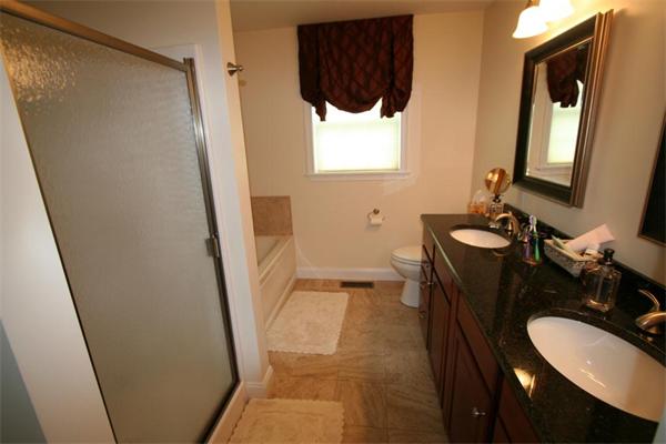 193 Bushee Road Swansea, MA 02777 - Photo 4 of 8 Gallery Image 4