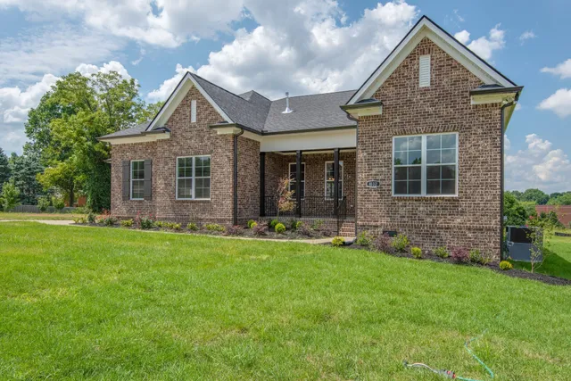 $615,900 | 201 Pepper Glendale Drive, Murfreesboro, TN 37128
