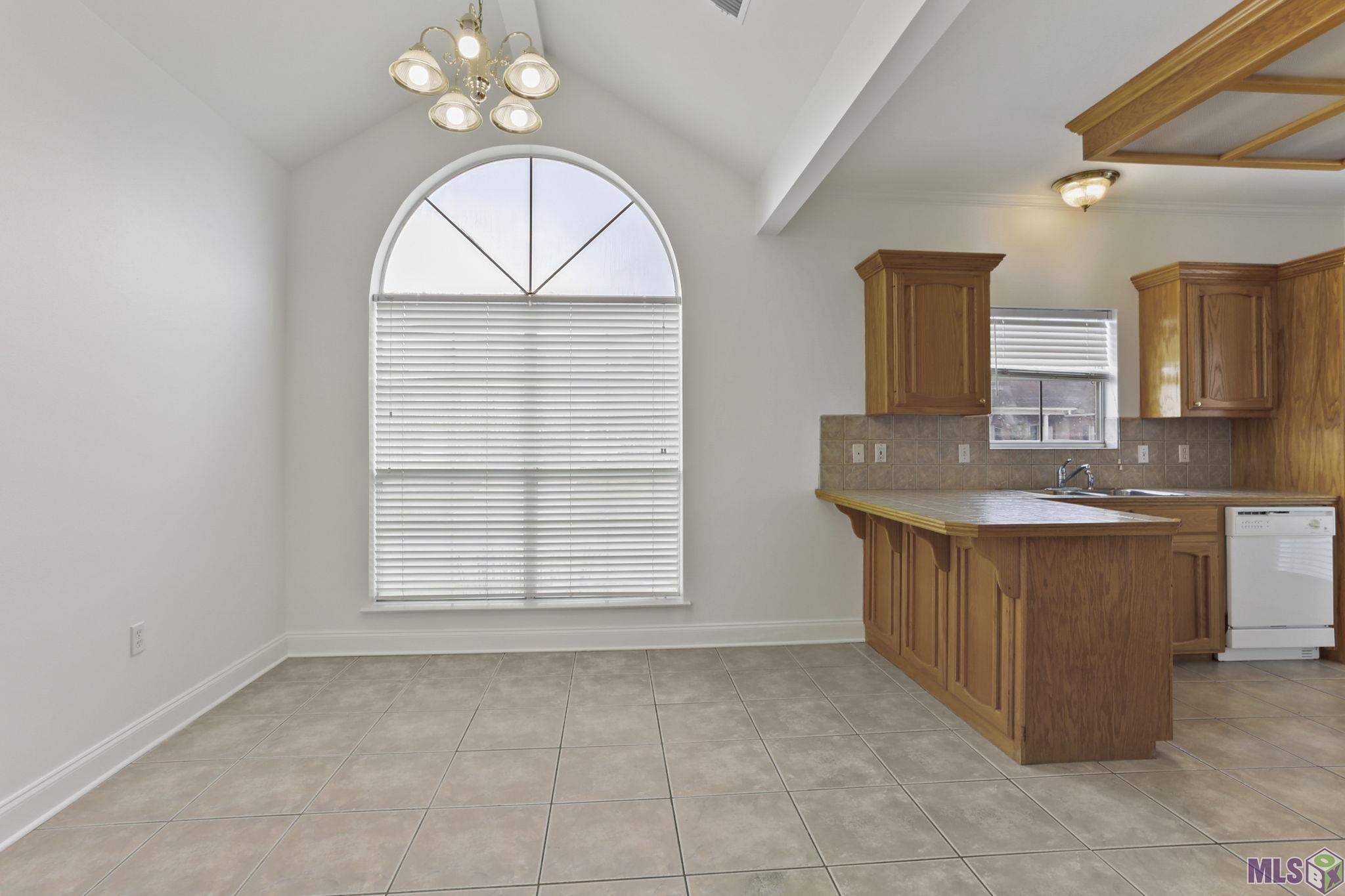 2137 Hunters Way Drive Baton Rouge, LA 70816 - Photo 4 of 11 Gallery Image 4