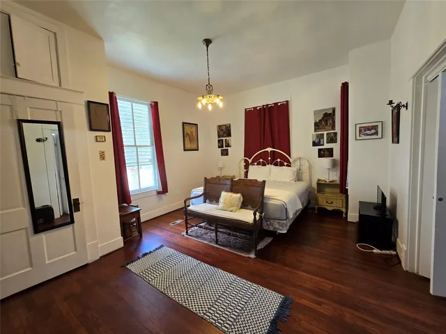 $1,150 | 916 Avenue H, Unit DOWN, Galveston, TX 77550