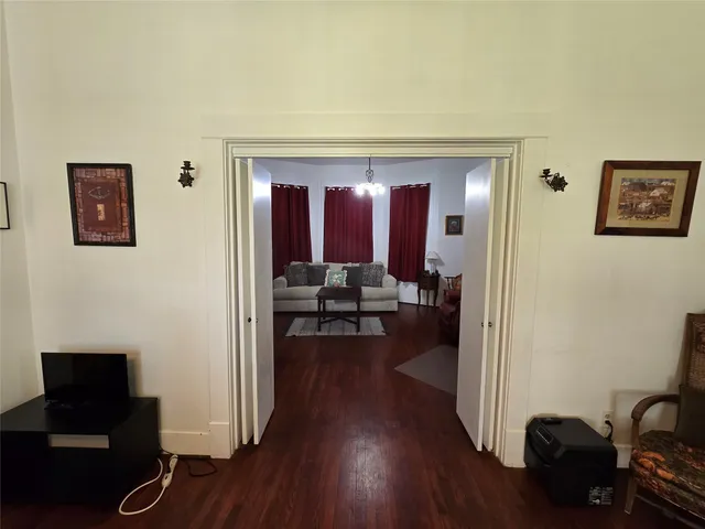 $1,150 | 916 Avenue H, Unit DOWN, Galveston, TX 77550