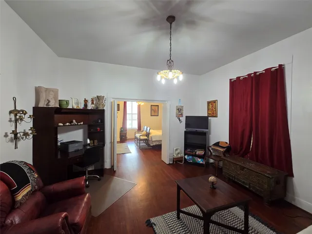 $1,150 | 916 Avenue H, Unit DOWN, Galveston, TX 77550