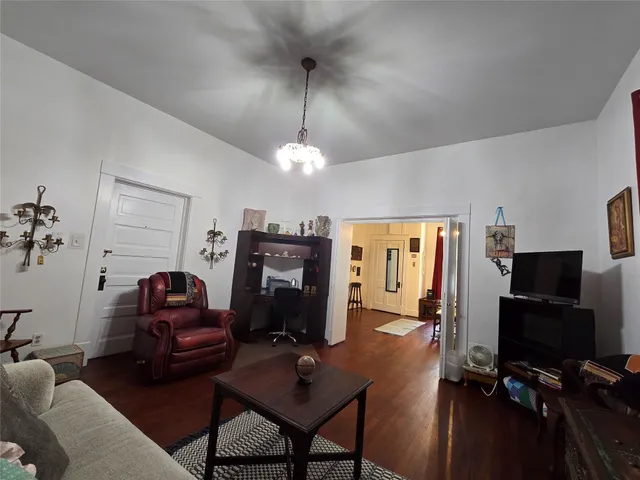 $1,150 | 916 Avenue H, Unit DOWN, Galveston, TX 77550