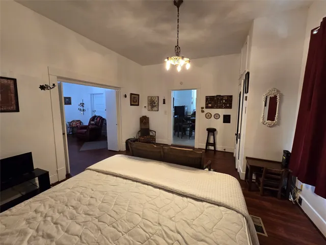 $1,150 | 916 Avenue H, Unit DOWN, Galveston, TX 77550