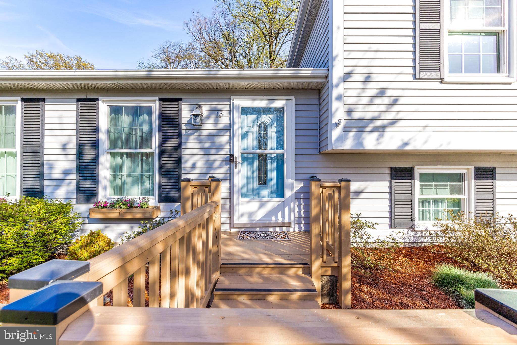 15 Yew Road Baltimore, MD 21221 - Photo 4 of 61 a view of a house with backyard and porch