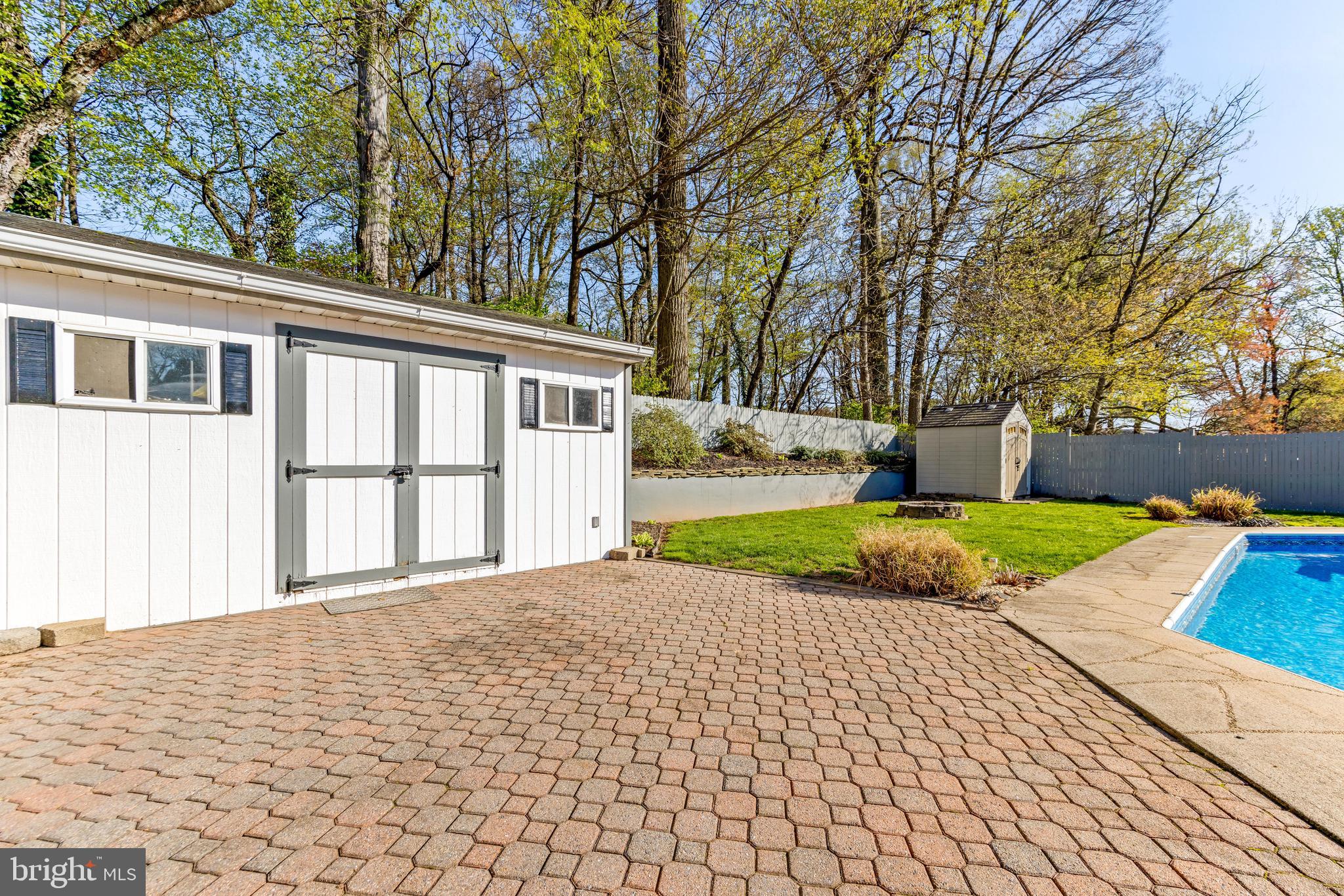 15 Yew Road Baltimore, MD 21221 - Photo 58 of 61 a view of a house with a yard