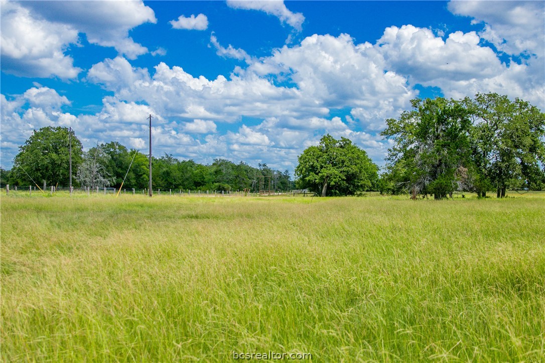 26 Legacy Road Somerville, TX 77879 - Photo 18 of 25 a view of a city