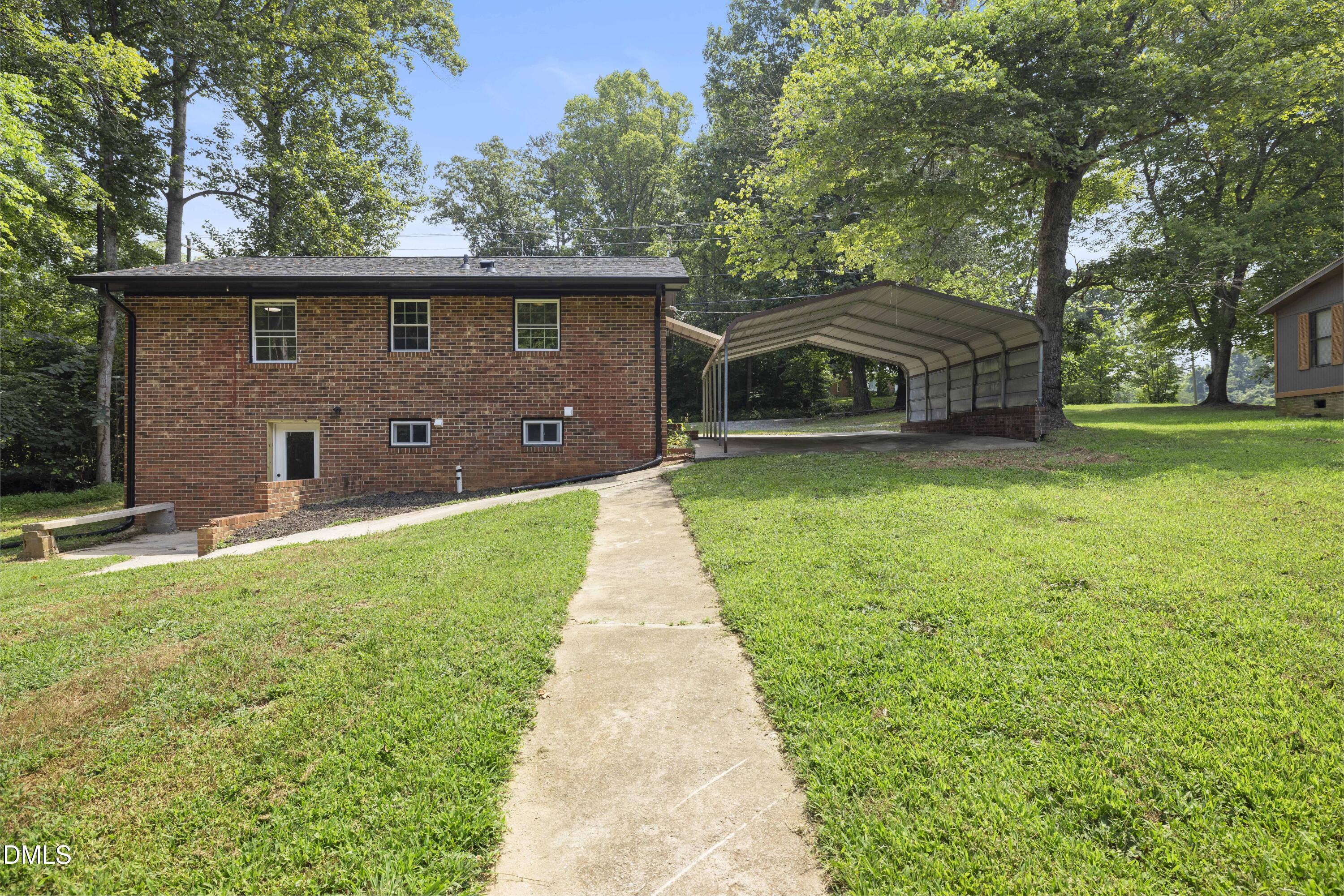 437 Woodsdale Road Roxboro, NC 27573 - Photo 10 of 32