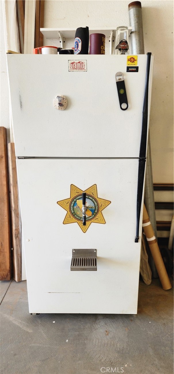 5120 Colorado River Road Blythe, CA 92225 - Photo 11 of 57 Kegerator in the RV garage